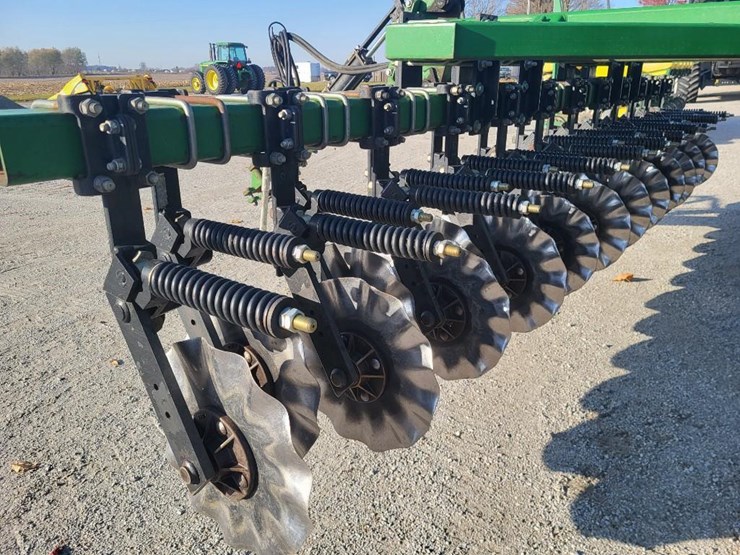 great-plains-solid-stand-15-image-40