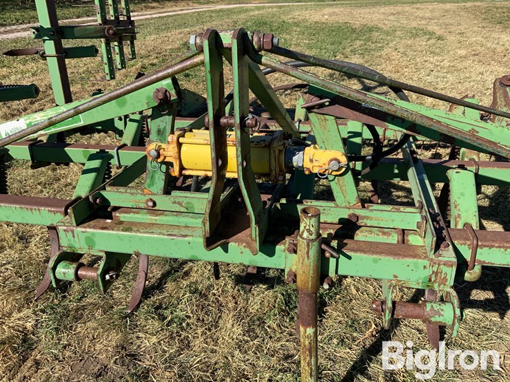 john-deere-1100-image-9