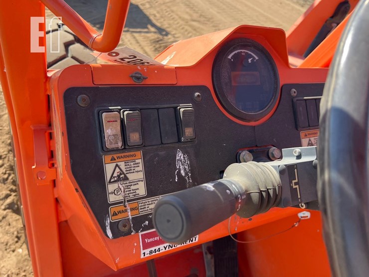 2019-jlg-6042-image-31