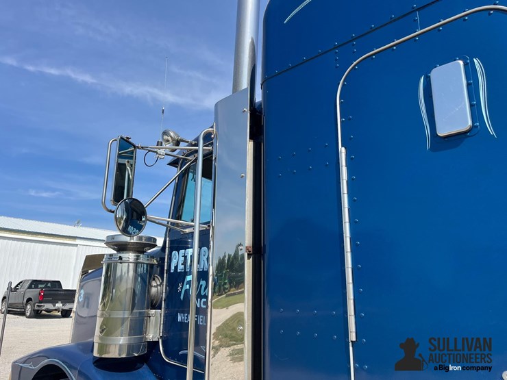 1994-peterbilt-377-image-16