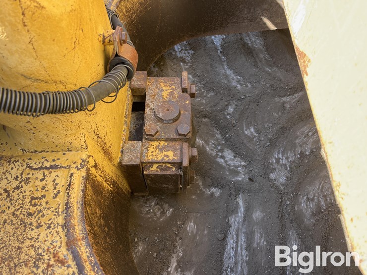 caterpillar-d6n-xl-image-14