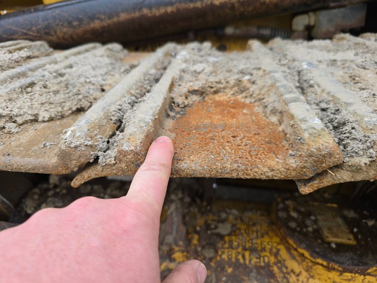 caterpillar-953d-image-77