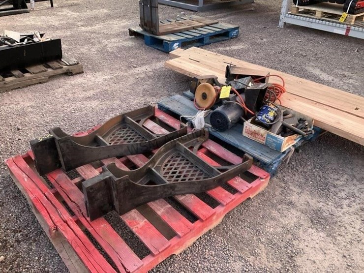 conover-professional-wood-lathe-image-2