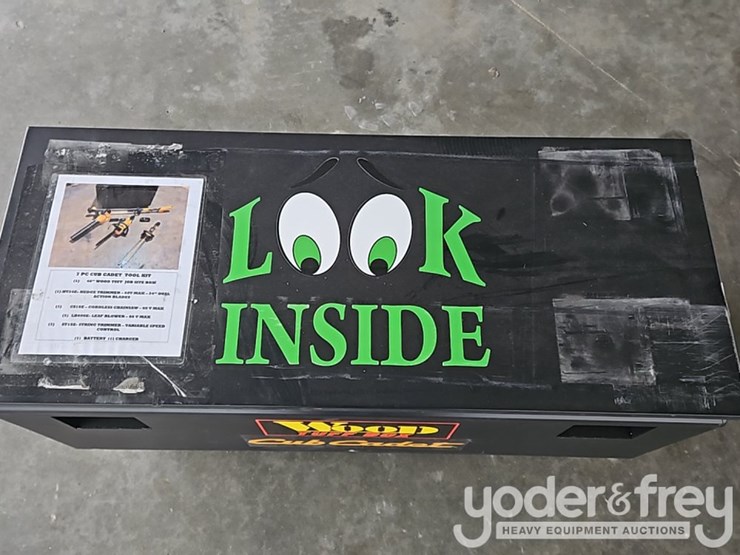 unused-wood-tuff-tow-48"-box-7-pcs-cub-cadet-tool-kit,-hedge,-trimmer,-cordless-chainsaw,-leaf-blower,-string-trimmer,-battery-charger-image-6