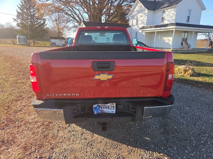 2010-chevrolet-2500hd-image-15