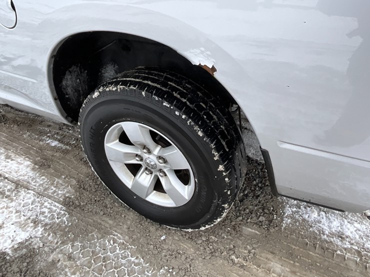 2015-dodge-1500-image-12