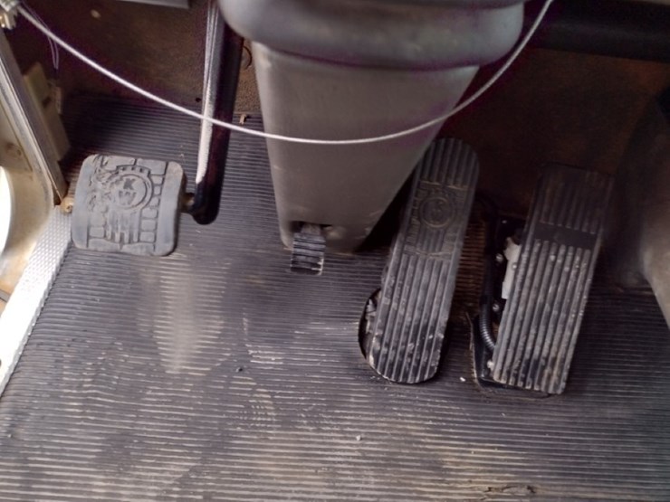 2009-kenworth-t370-image-12