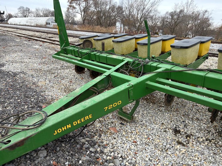 john-deere-7200-image-2