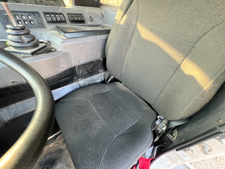 peterbilt-520-image-76