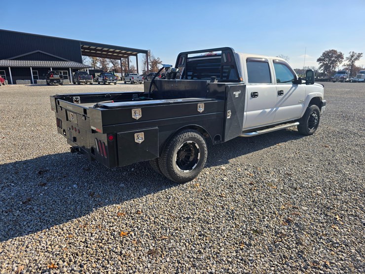 chevrolet-silverado-3500-image-26