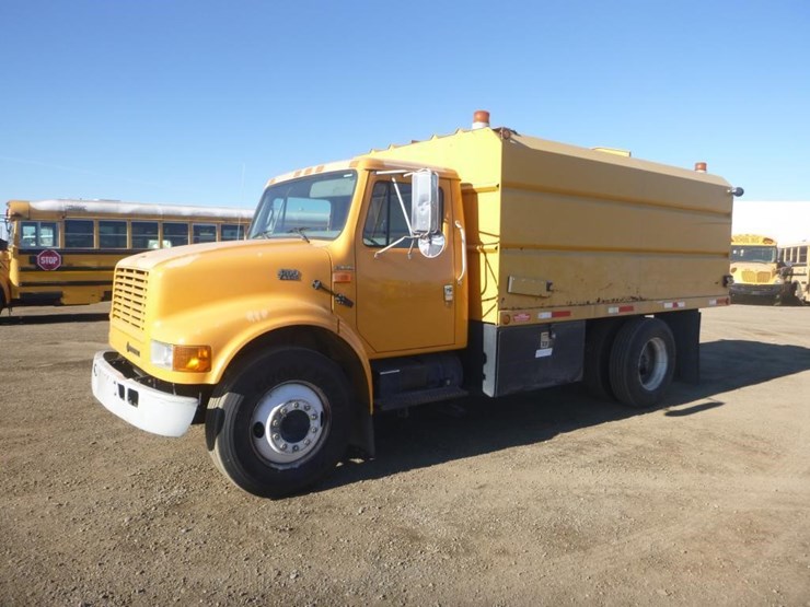 2001-international-4700-image-1