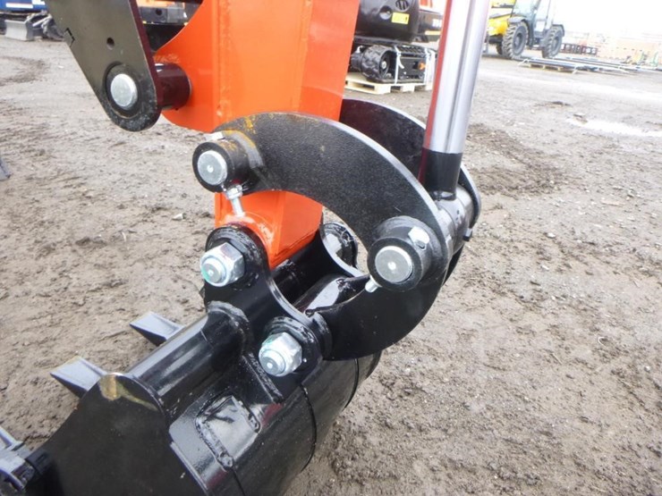 2025-tpm-18bs-hydraulic-excavator-image-11