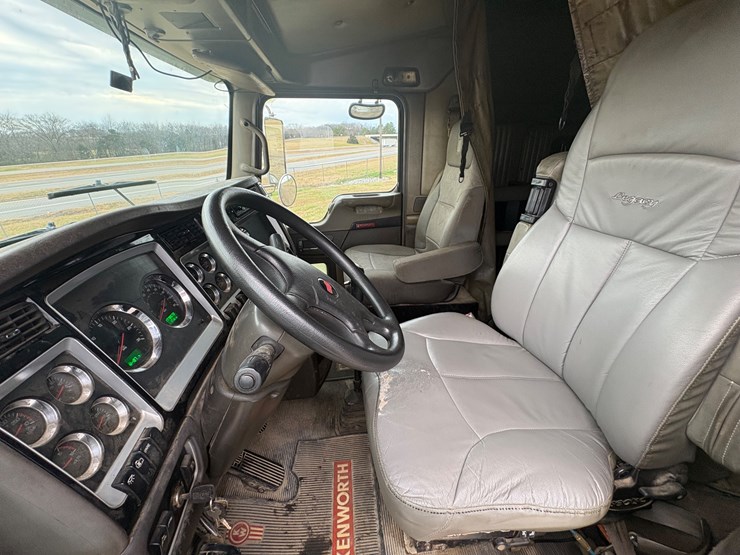 caterpillar-c15-image-17