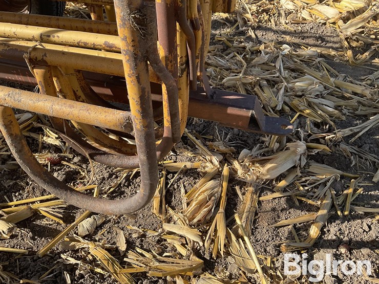 panel-trailer-w/-panels-image-19