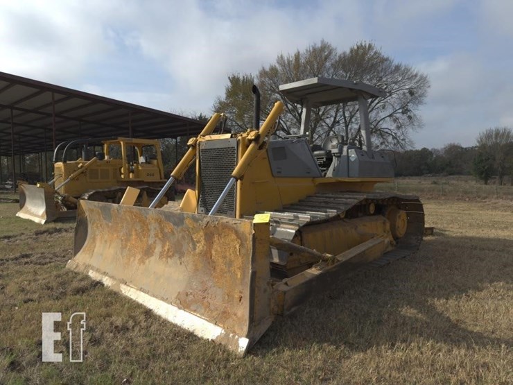 komatsu-d65px-12-image-1