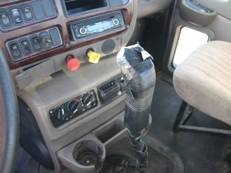 2007-mack-ch613-image-9