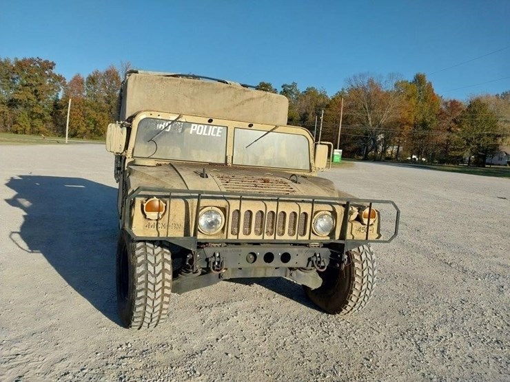 am-general-m998-image-2