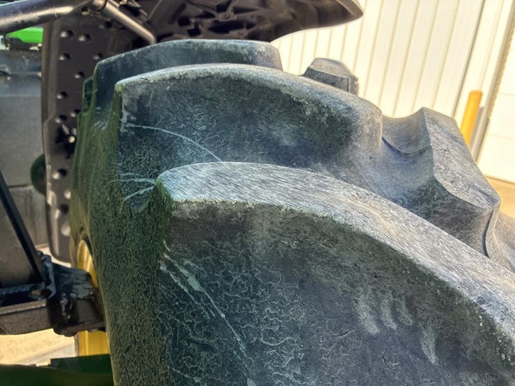 john-deere-8320r-image-47