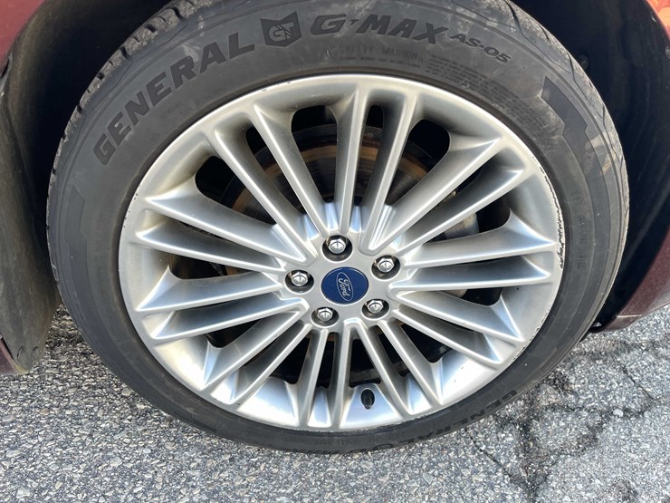 #1388-•-2015-ford-fusion-(has-wi-title)-(of)-image-10