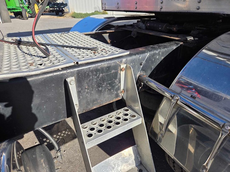 kenworth-t800-image-12