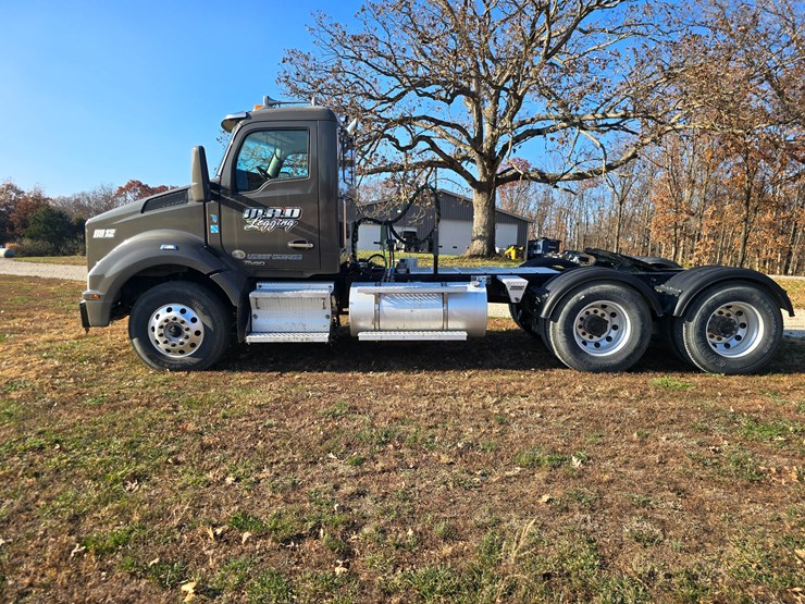 kenworth-t880-image-11