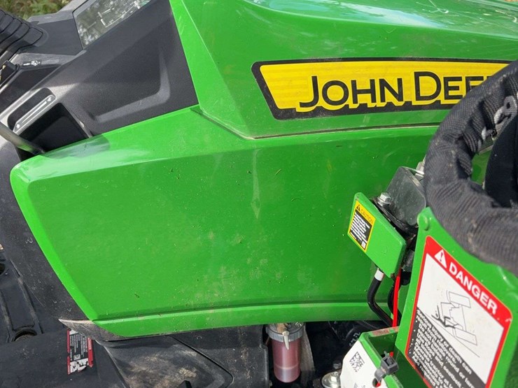 2023-john-deere-1025r-image-26