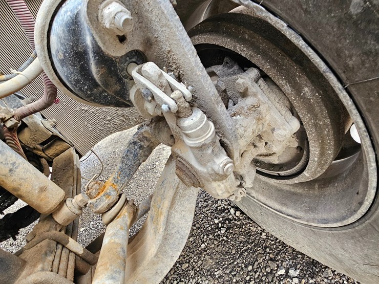 freightliner-columbia-112-image-57