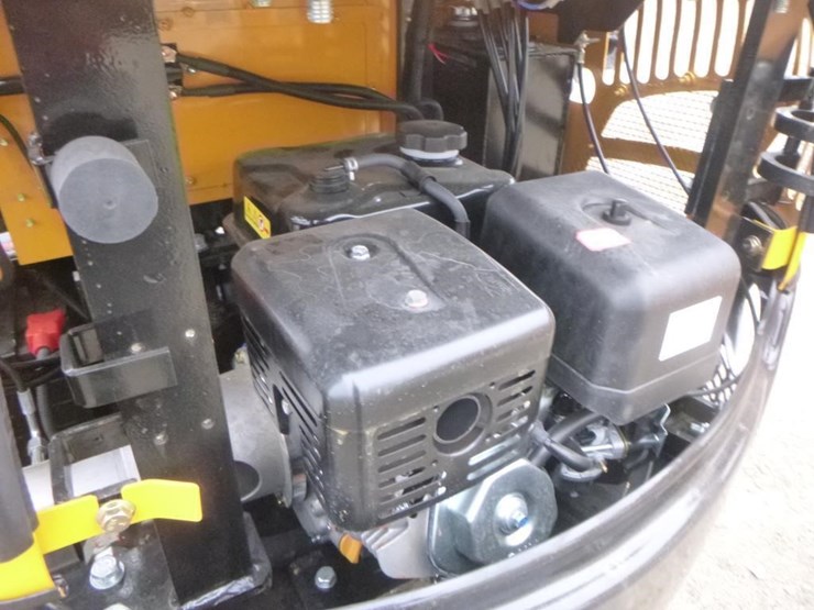 2025-vicsec-vc15p-hydraulic-excavator-image-24