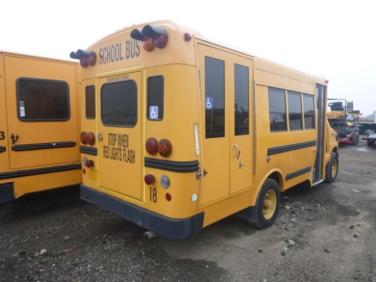 1995-ford-e350-image-3