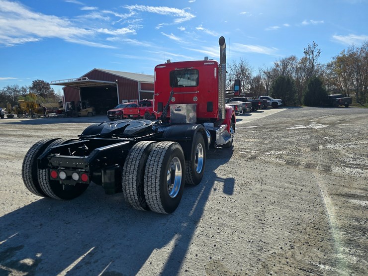 kenworth-t880-image-26