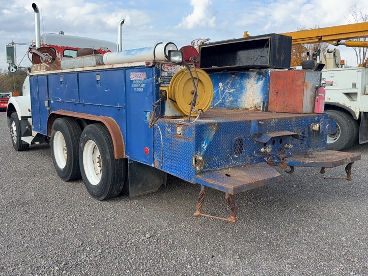 kenworth-t800-image-11