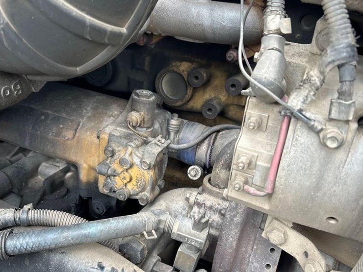 peterbilt-384-image-60