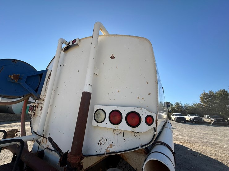 mack-r686st-image-67