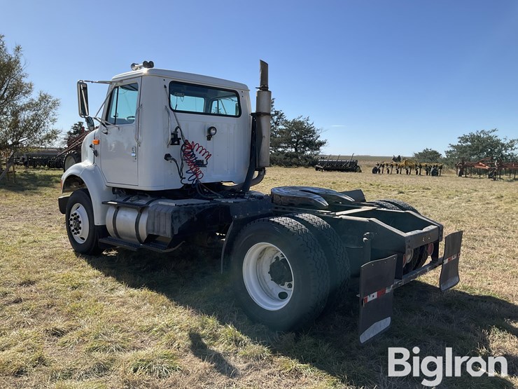 1996-international-8100-image-7