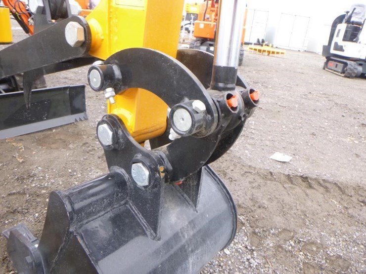 2025-vicsec-vc12-hydraulic-excavator-image-11