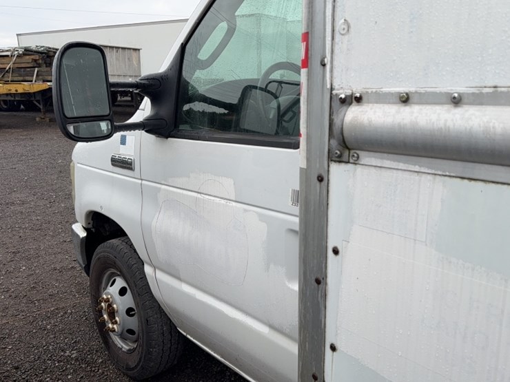 2008-ford-e350-image-13