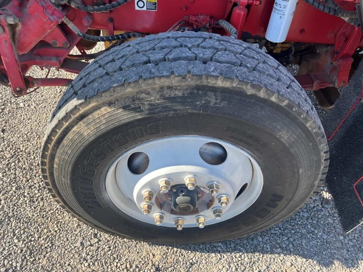 2010-kenworth-t800-image-13