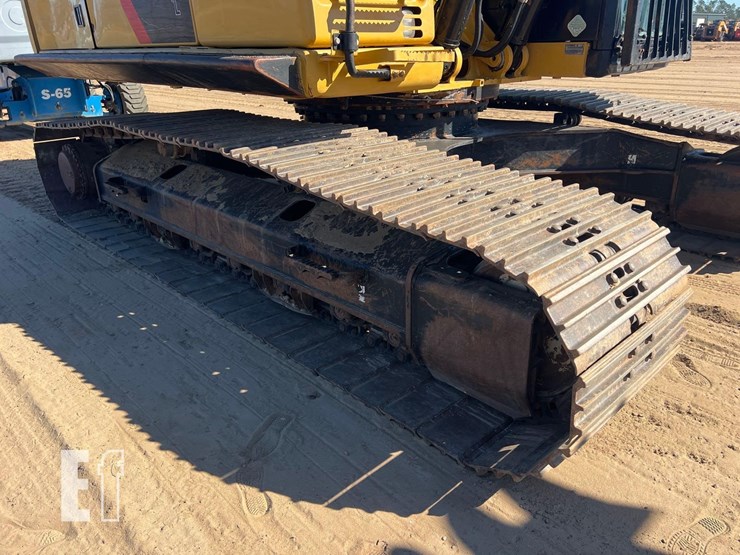 caterpillar-326fl-image-23