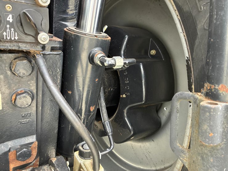 case-ih-magnum-315-image-59