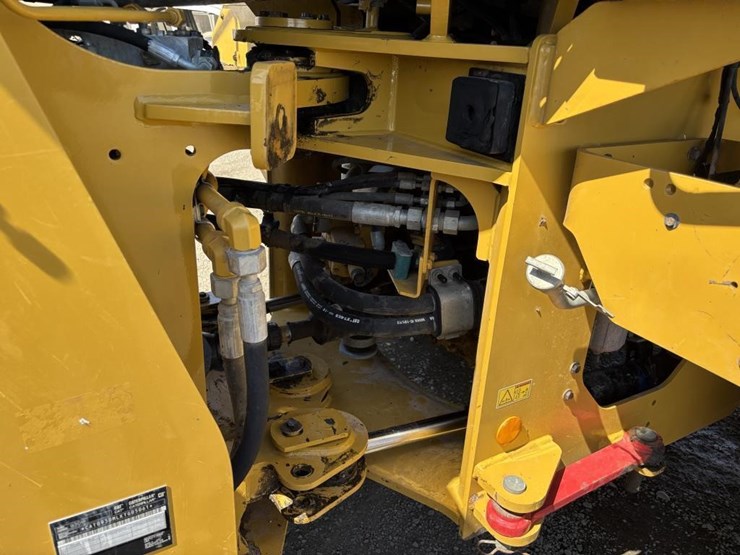 2019-caterpillar-930m-image-24