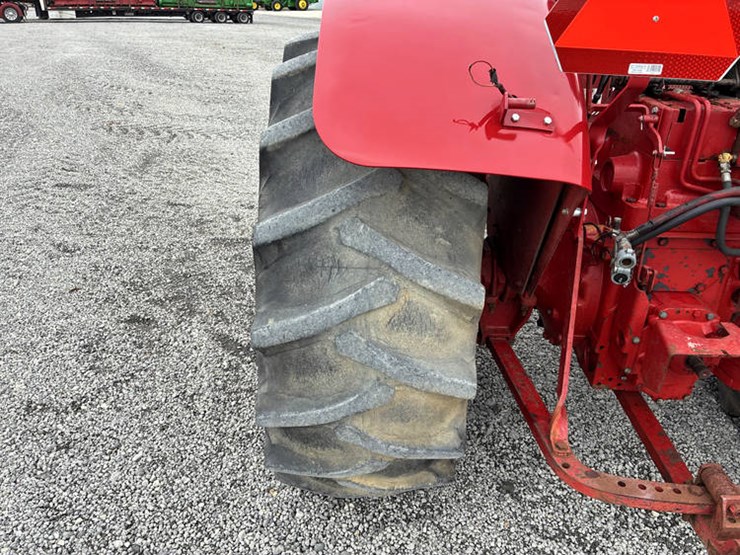 #122323-•-1965-ih-806-wheatland-#4518s-y-image-49