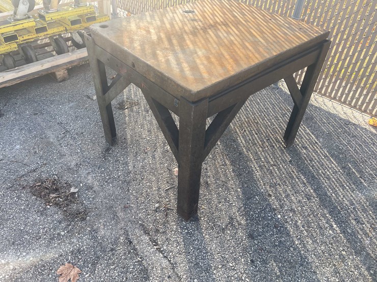 #6010-•-heavy-duty-steel-shop-table-(o11)-image-3