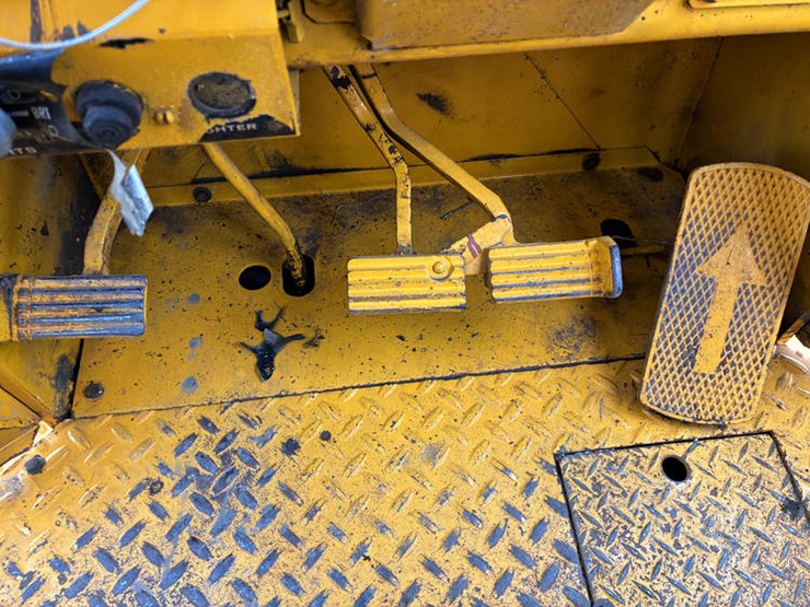 case-ih-3400-image-34