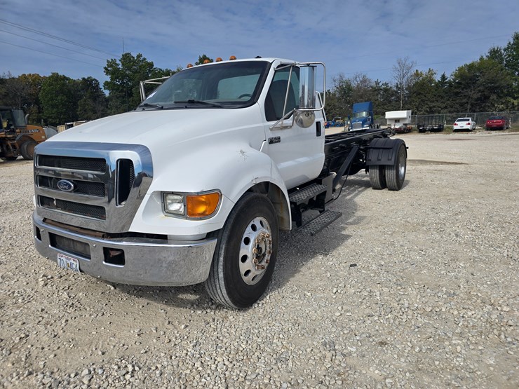 2004-ford-f650-image-2