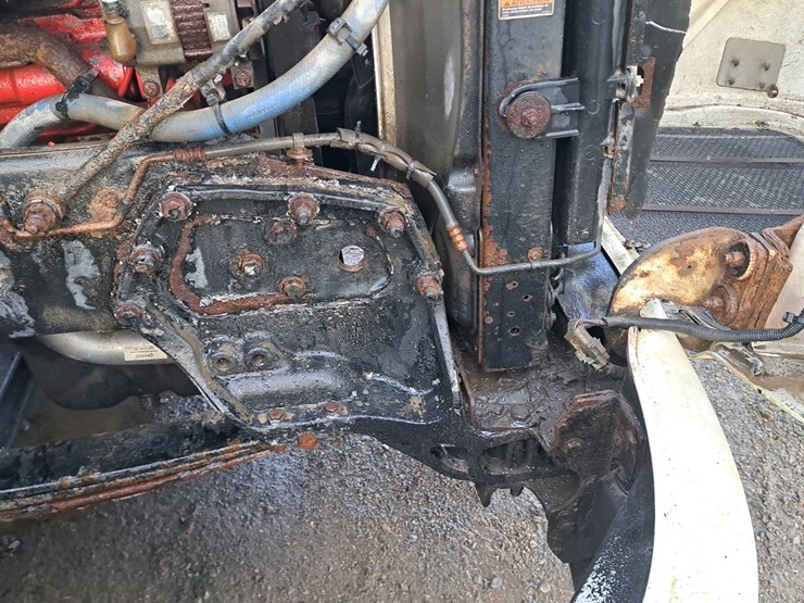 2010-peterbilt-386-image-28