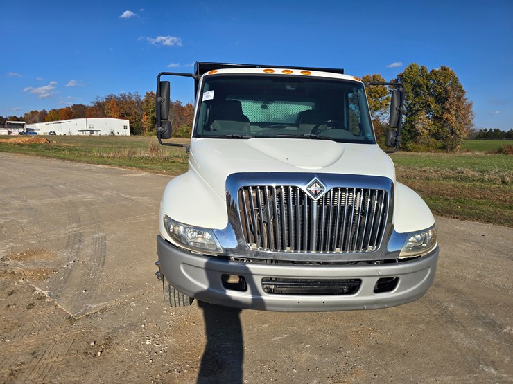 international-durastar-4300-image-29