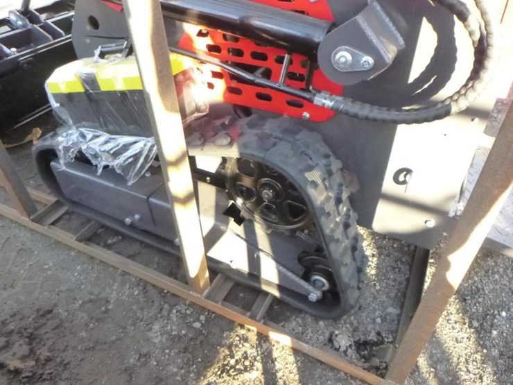 2025-agt-ysrt14-skid-steer-track-loader-image-18