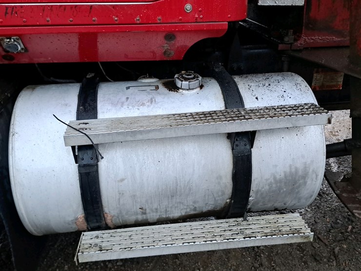 international-2001-image-35