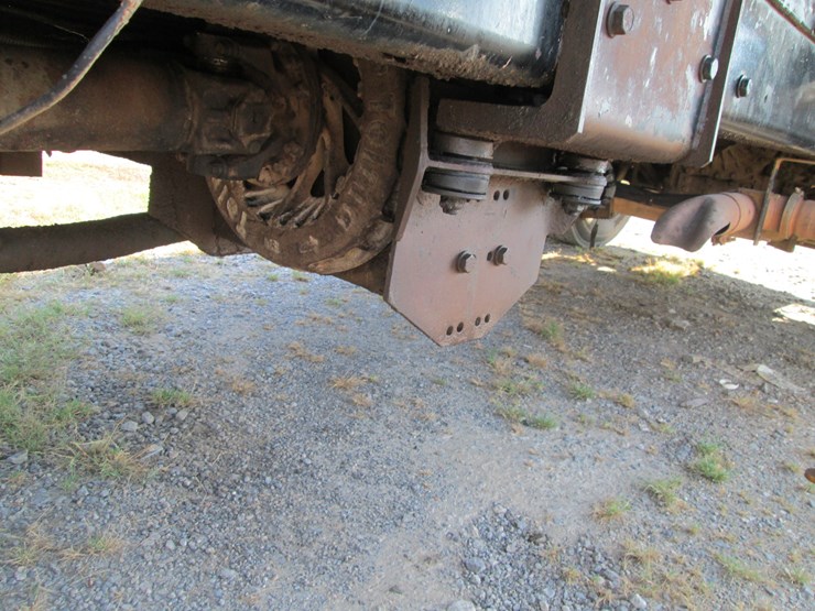 2016-freightliner-108sd-image-30