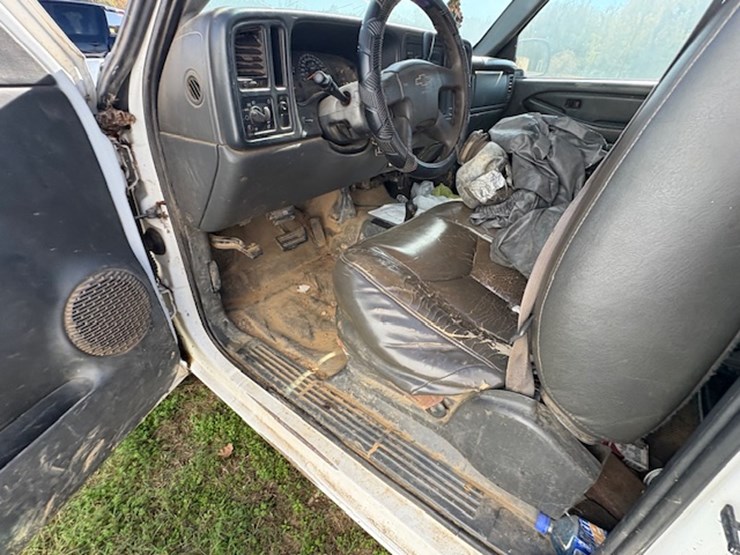 2003-chevrolet-silverado-1500-image-27